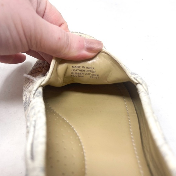 Michael Kors Women's Sutton Moc Flats Shoes Python Leather Natural Size 8 M - Picture 7 of 8